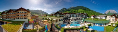 Familien, Leading Family Hotel & Ressort Alpenrose ****S Lermoos Hotelansicht