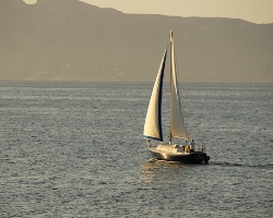 romantisch Segeln auf Mallorca in der Bucht von Alcudia