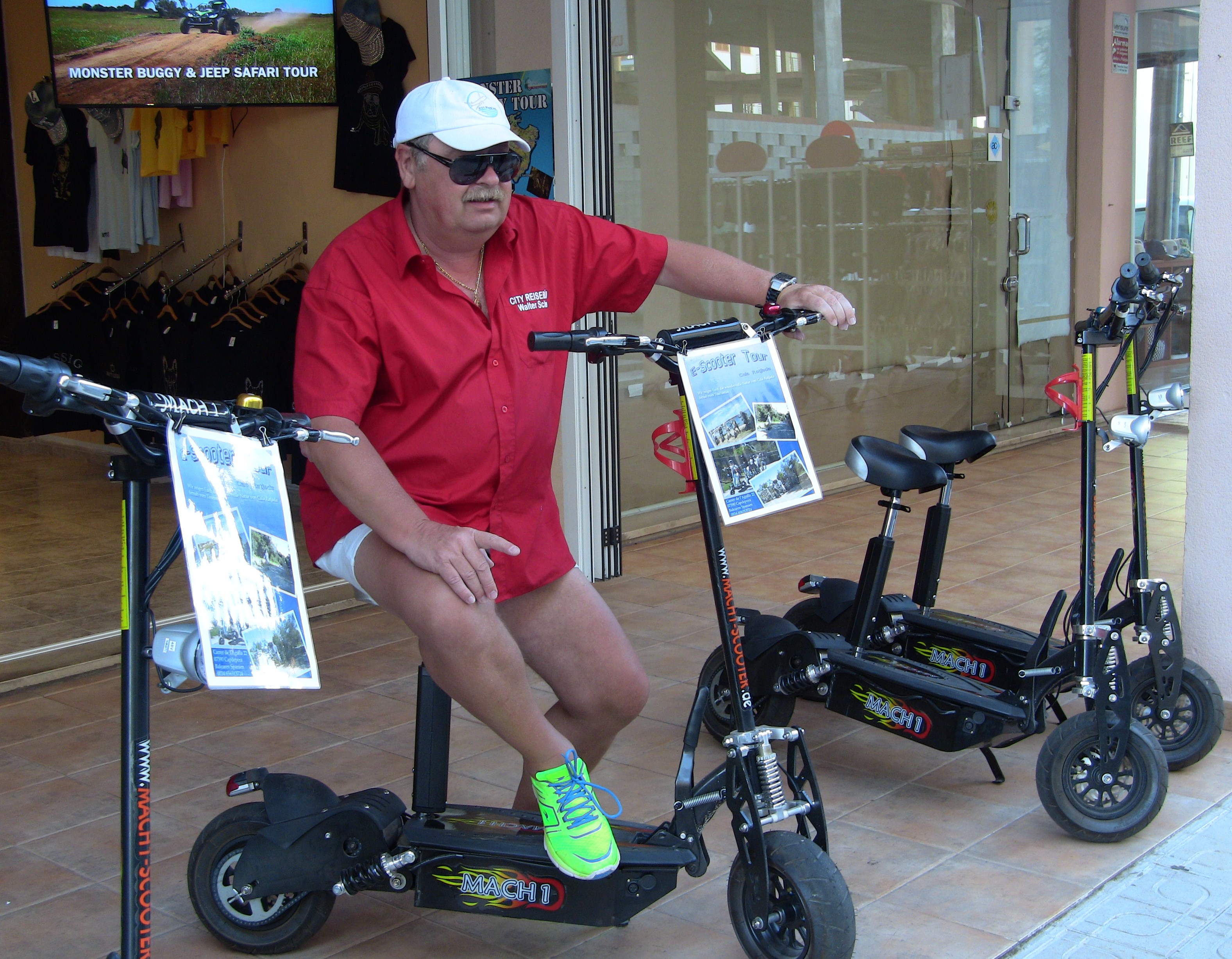 E-Scooter Cala Ratajada zum Strand Cala Agulla