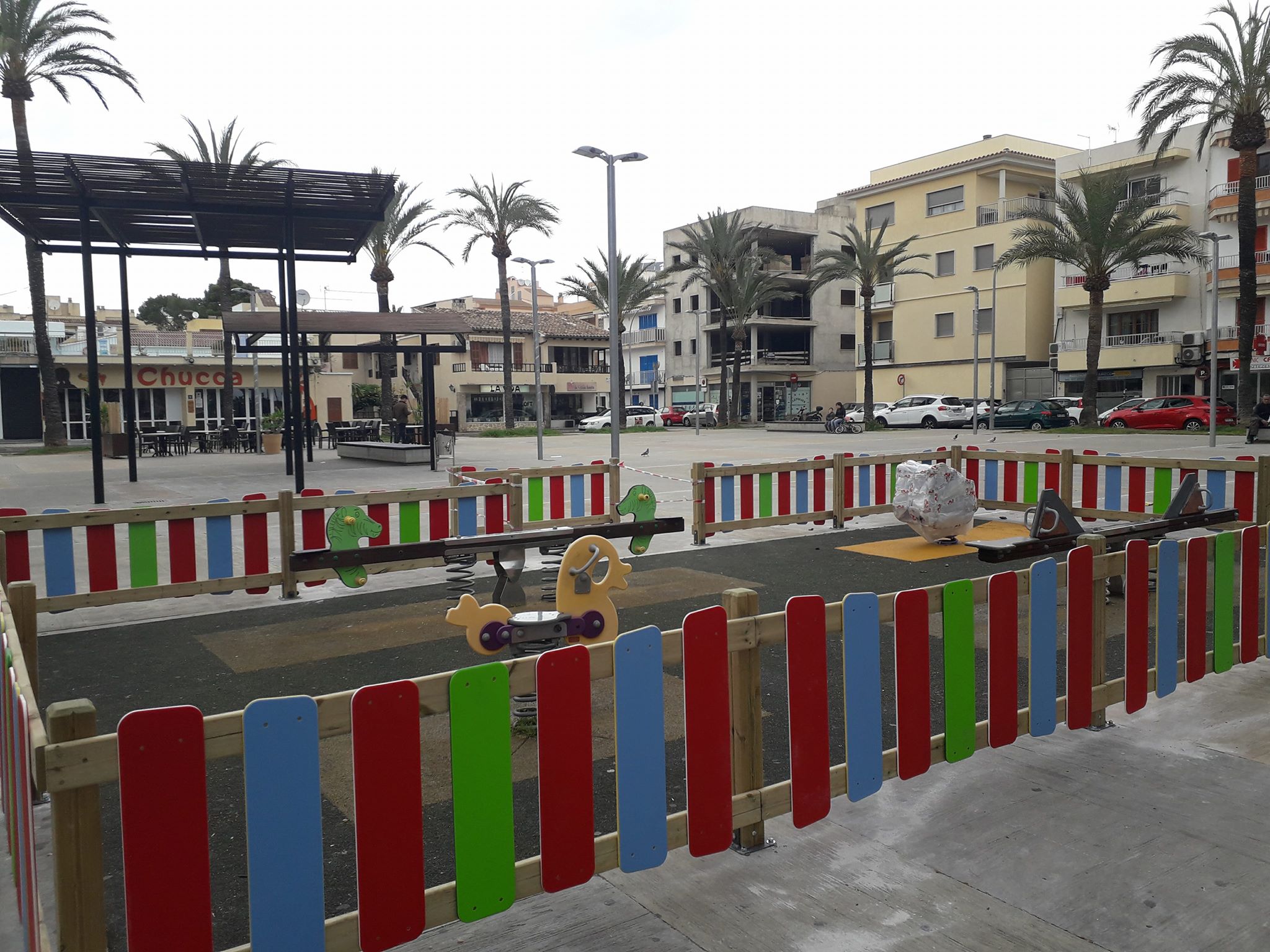 News vom Pinienplatz in Cala Ratjada, Mallorca