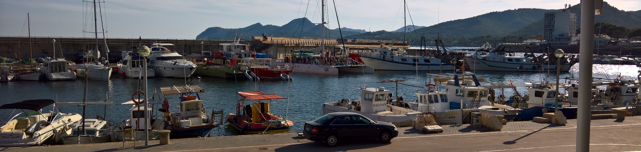 Cala Ratjada, Mallorca, das Partyboot