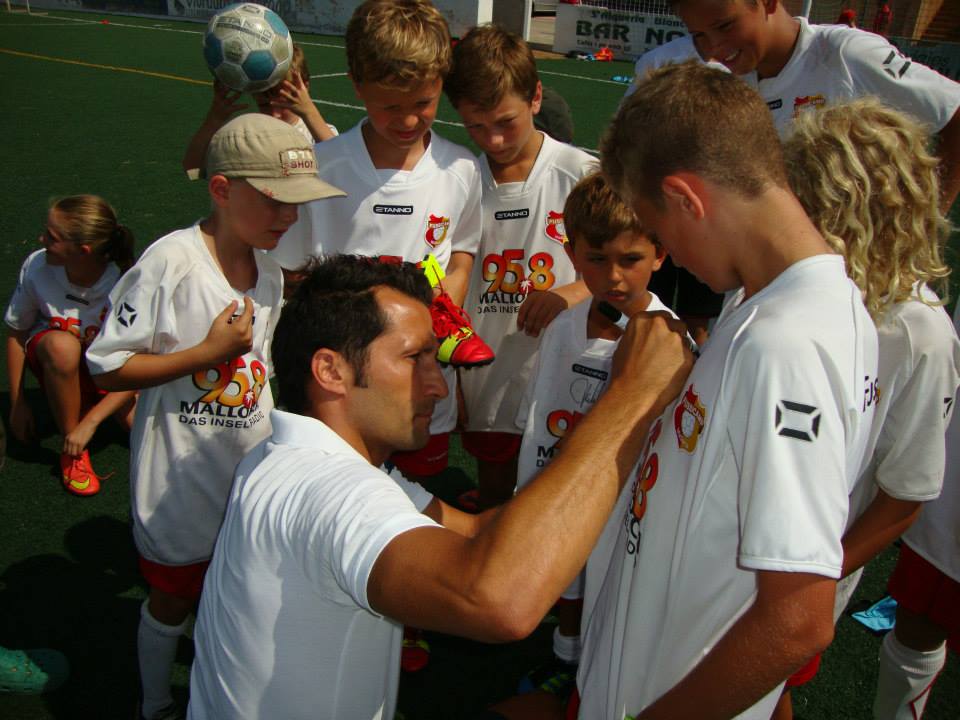 Fussicamp Mallorca, Kids und Hasan „Brazzo“ Salihamidžić.