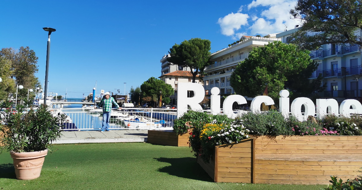 Riccione befindet sich in der Emilia Romagna an der Adria im Norden von Italien.